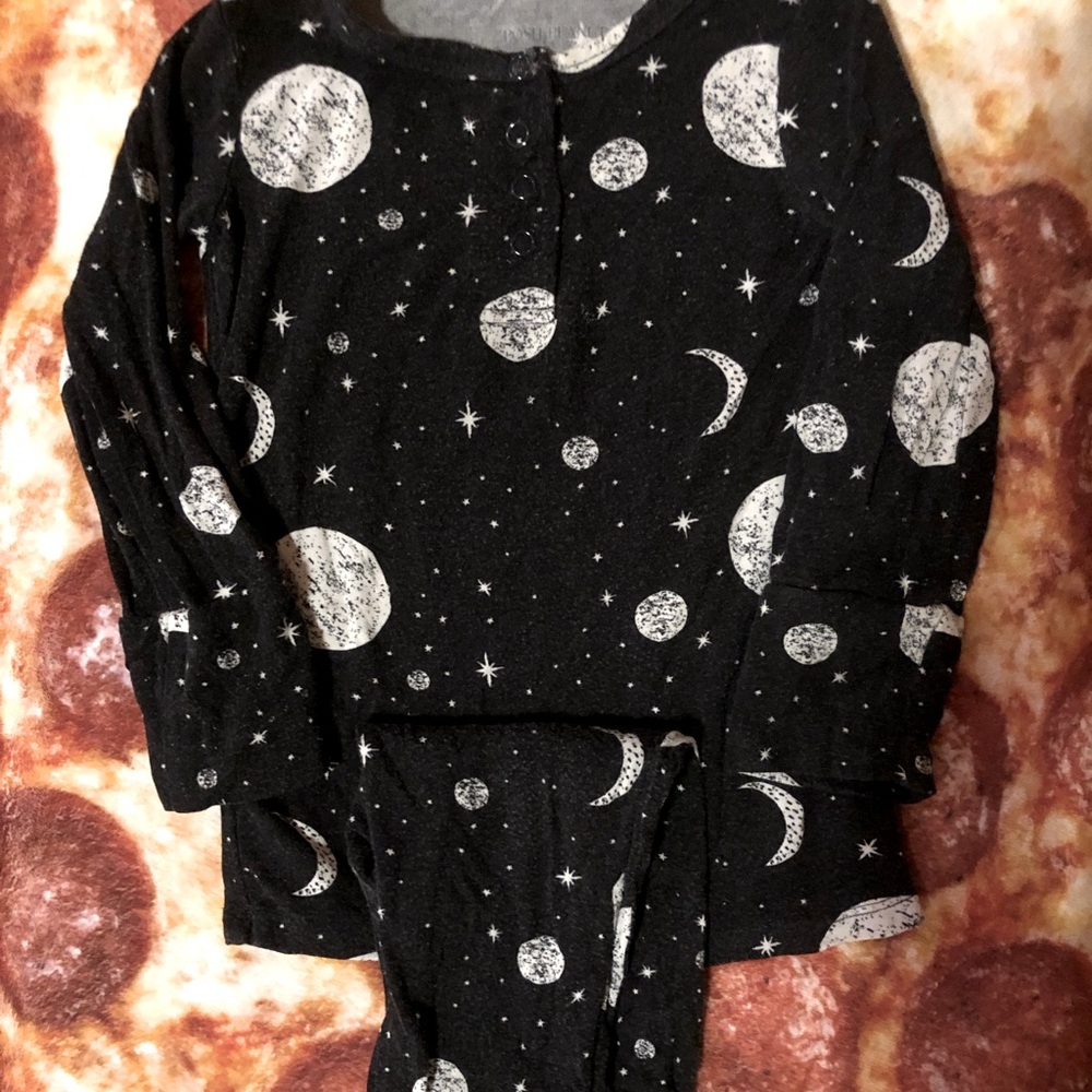 Posh Peanut bamboo pajamas (size 18-24 months) - moon pattern